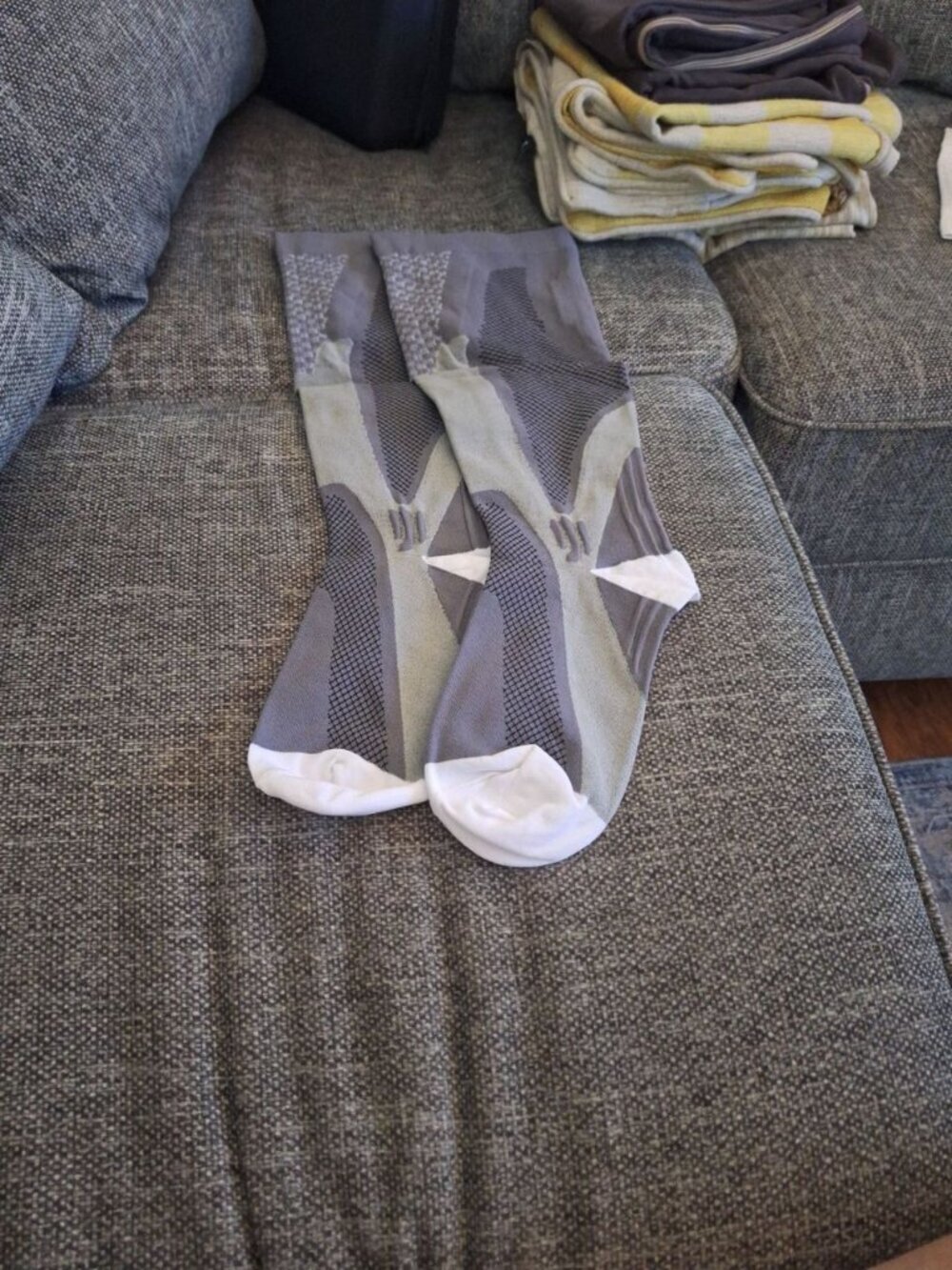 Active Performance Compression High-Knee Sports Socks